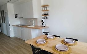 AH RENTALS Promar Apartamento